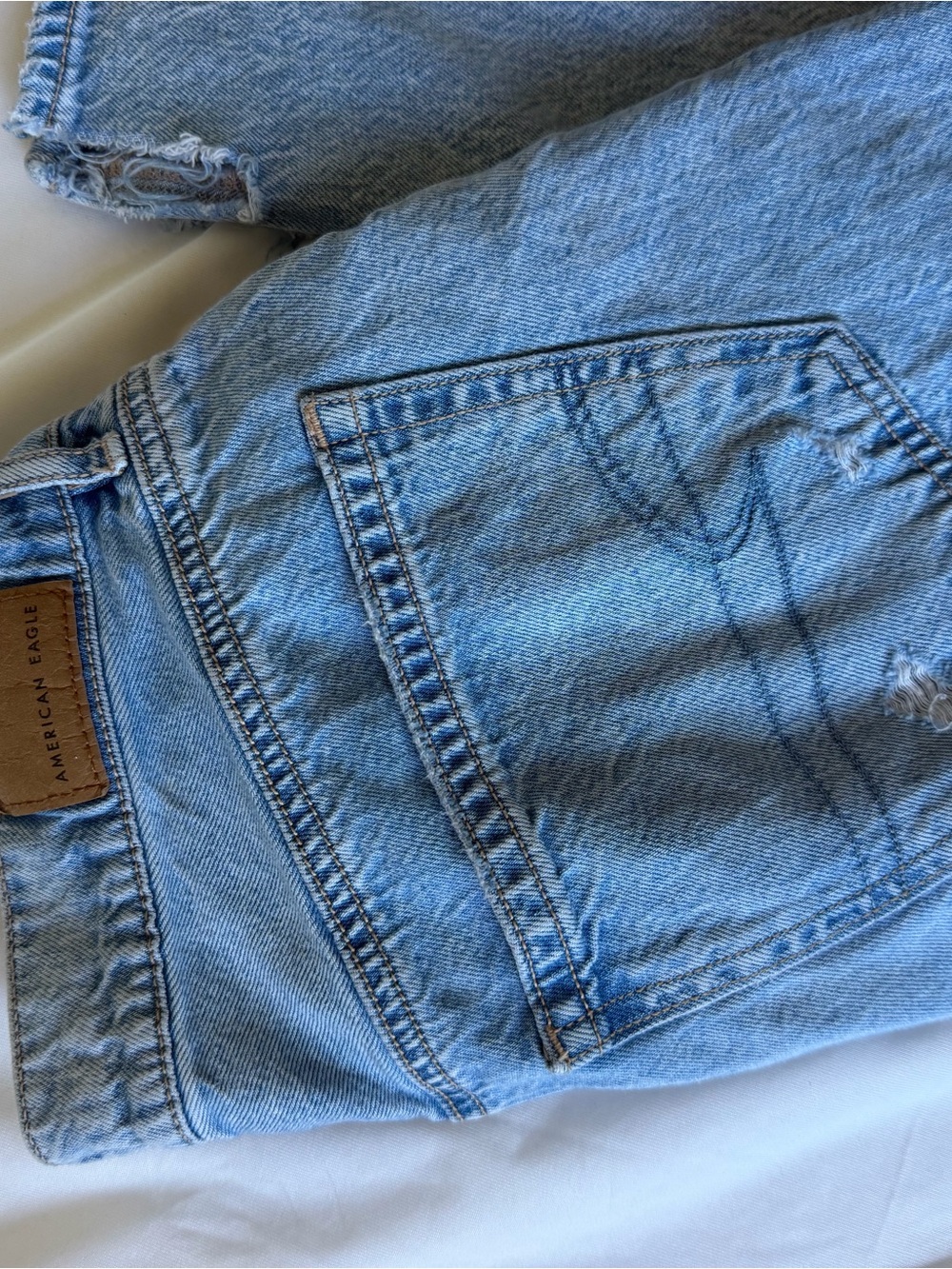 American Eagle Outfitters Light Blue High-Rise Women’s Jeans